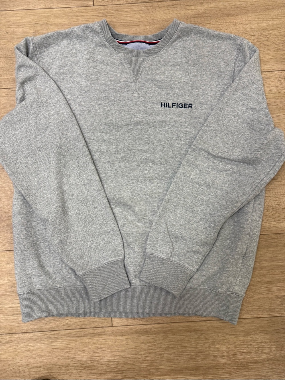 Tommy Hilfiger Men’s XL Gray Logo Crewneck Sweatshirt